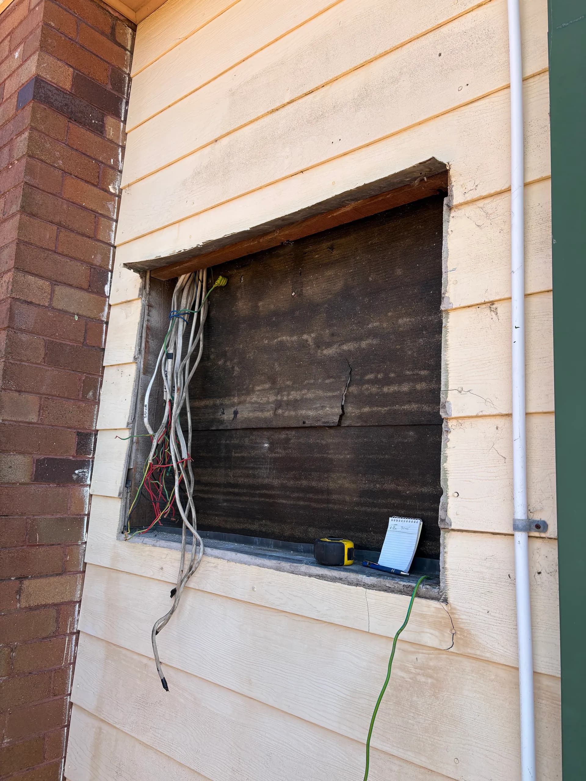 Switchboard cavity wiring